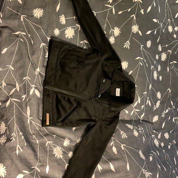 Black velvet Hudson biker style jacket, size 4T - Picture 2 of 4
